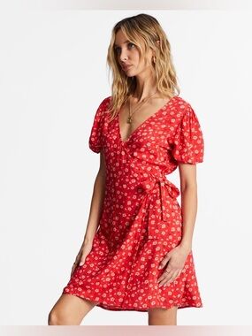 NWOT | Billabong Hot Tropics Red Floral Tie-Waist Wrap Mini Dress